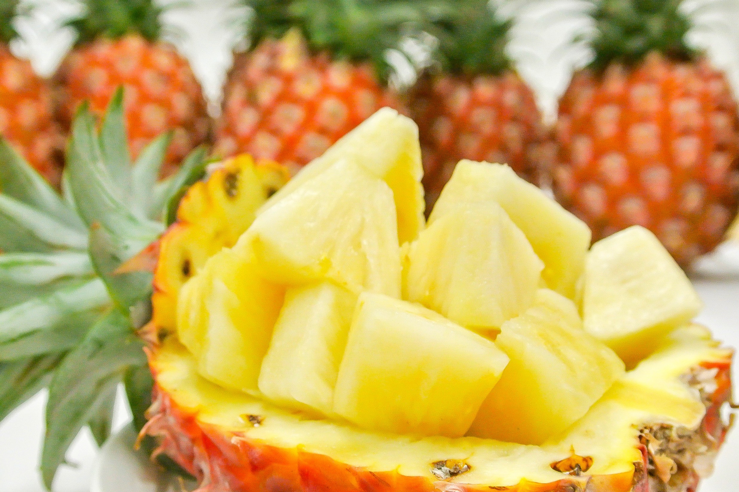 ピーチパイン2kg(2-4玉)